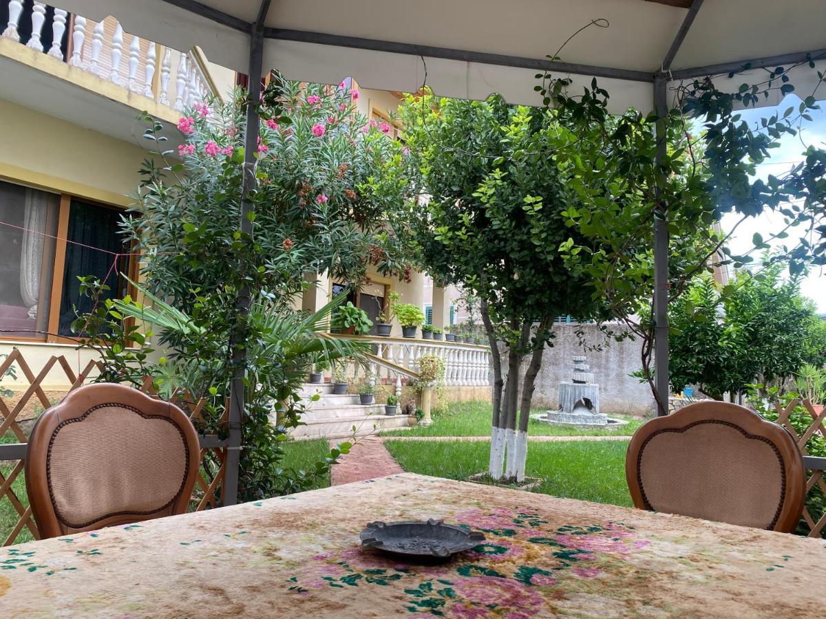 Gather Inn Guest House Shkodër Buitenkant foto