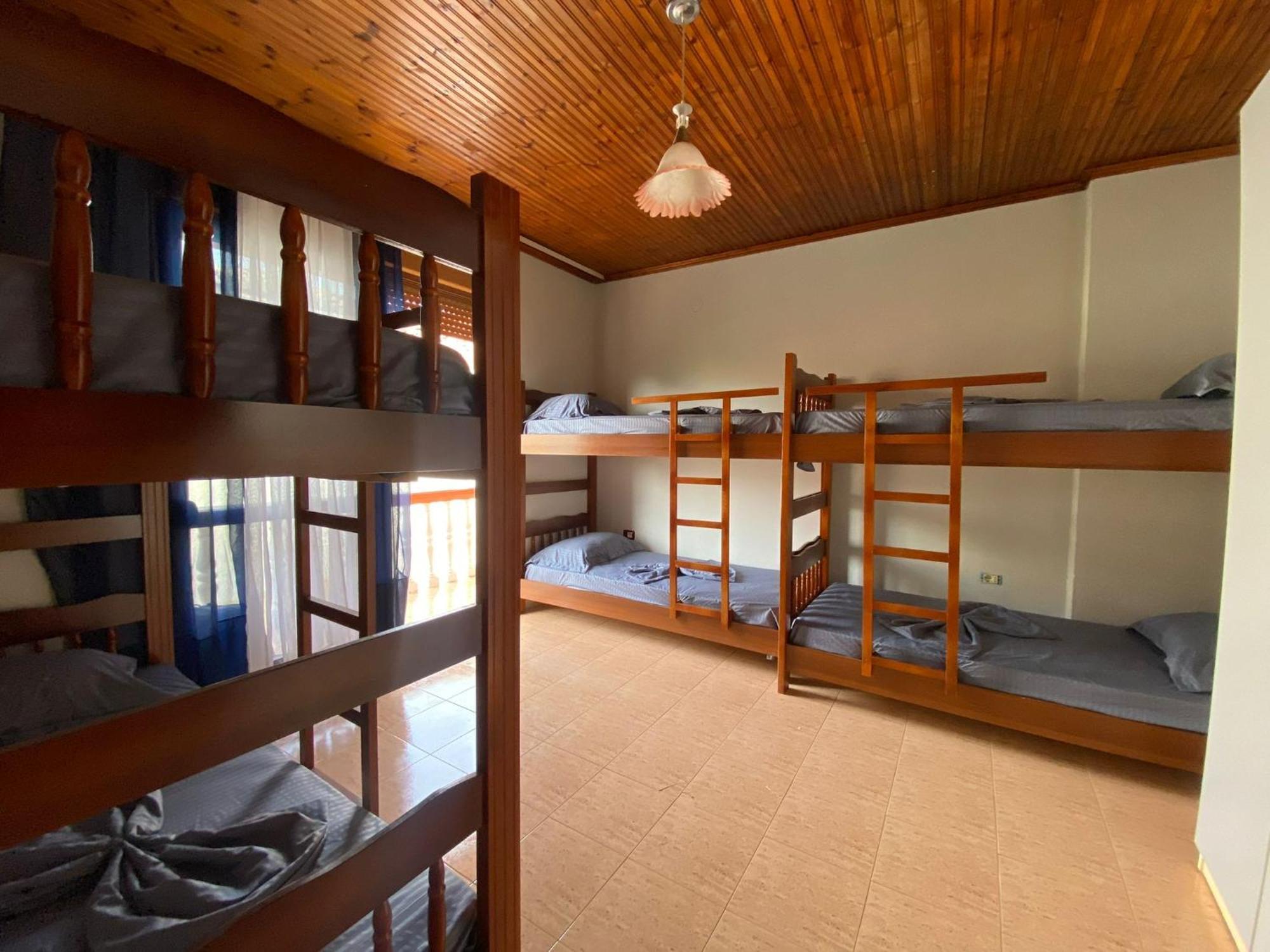 Gather Inn Guest House Shkodër Buitenkant foto